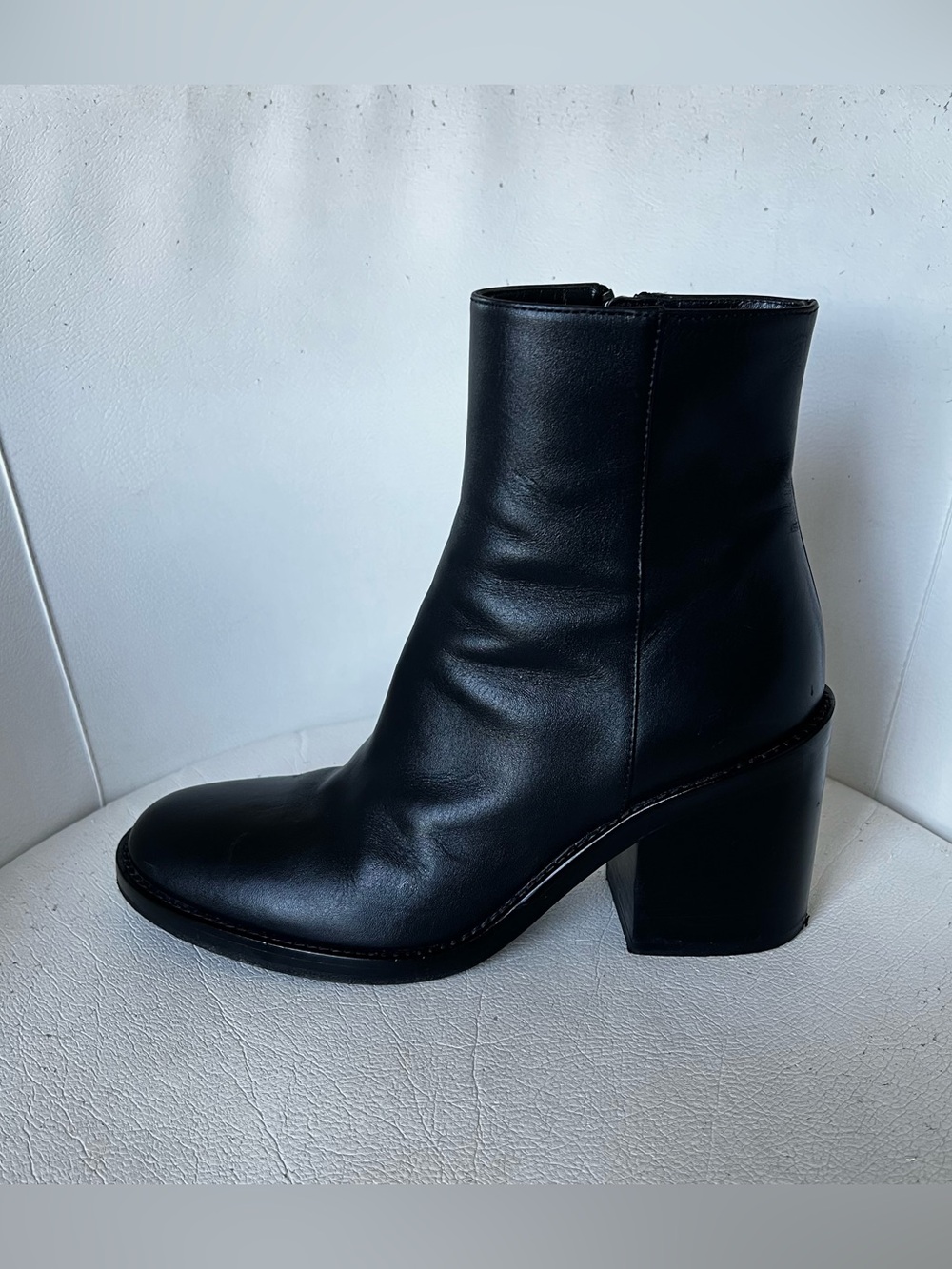 ● ■ ● ■ ●

Ann Demeulemeester Black Leather Ankle Boots